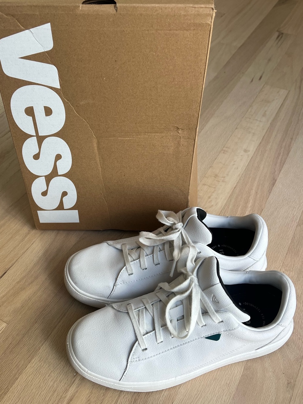 ☔️Like-New VESSI SoHo WATERPROOF Sneaker in Ivory White